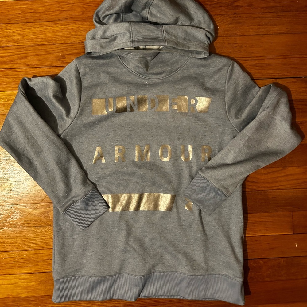 Under armor women’s pull over sweatshirt